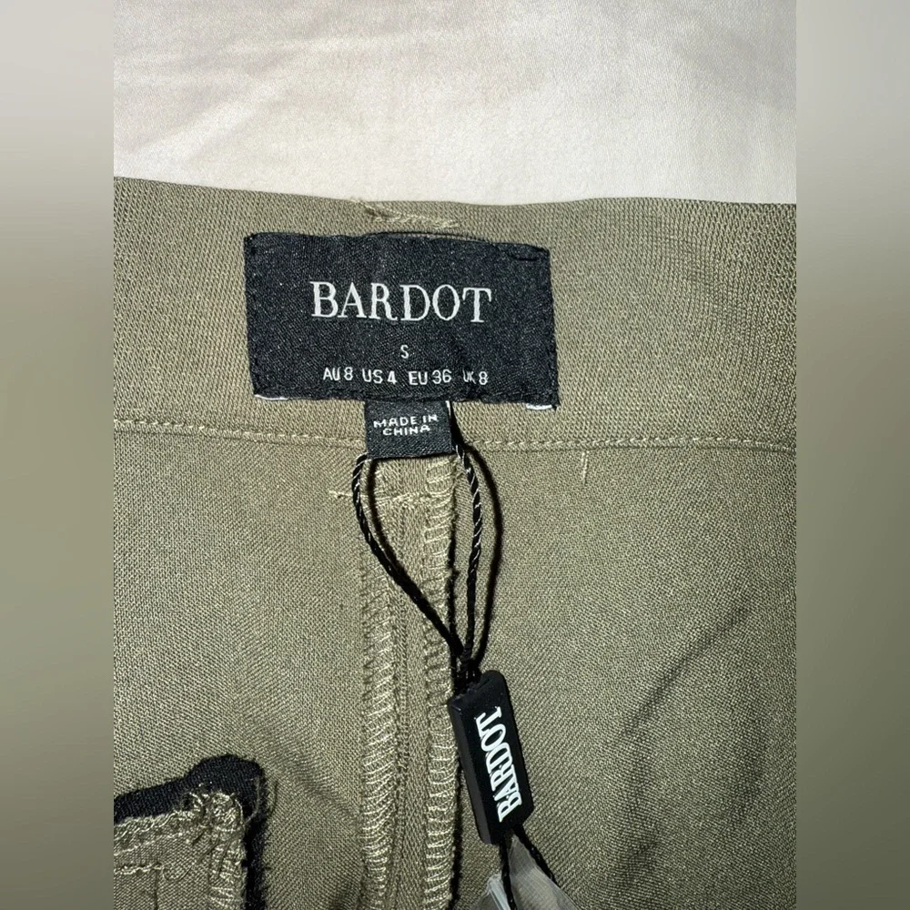 Bardot Maison Straight Leg Green Trousers NWT Size 4
